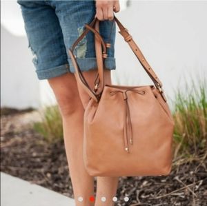 NWOT OLIVE GREEN 🍌 Republic leather crossbody